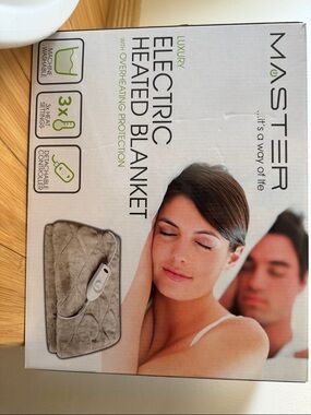 Electric blanket/throw